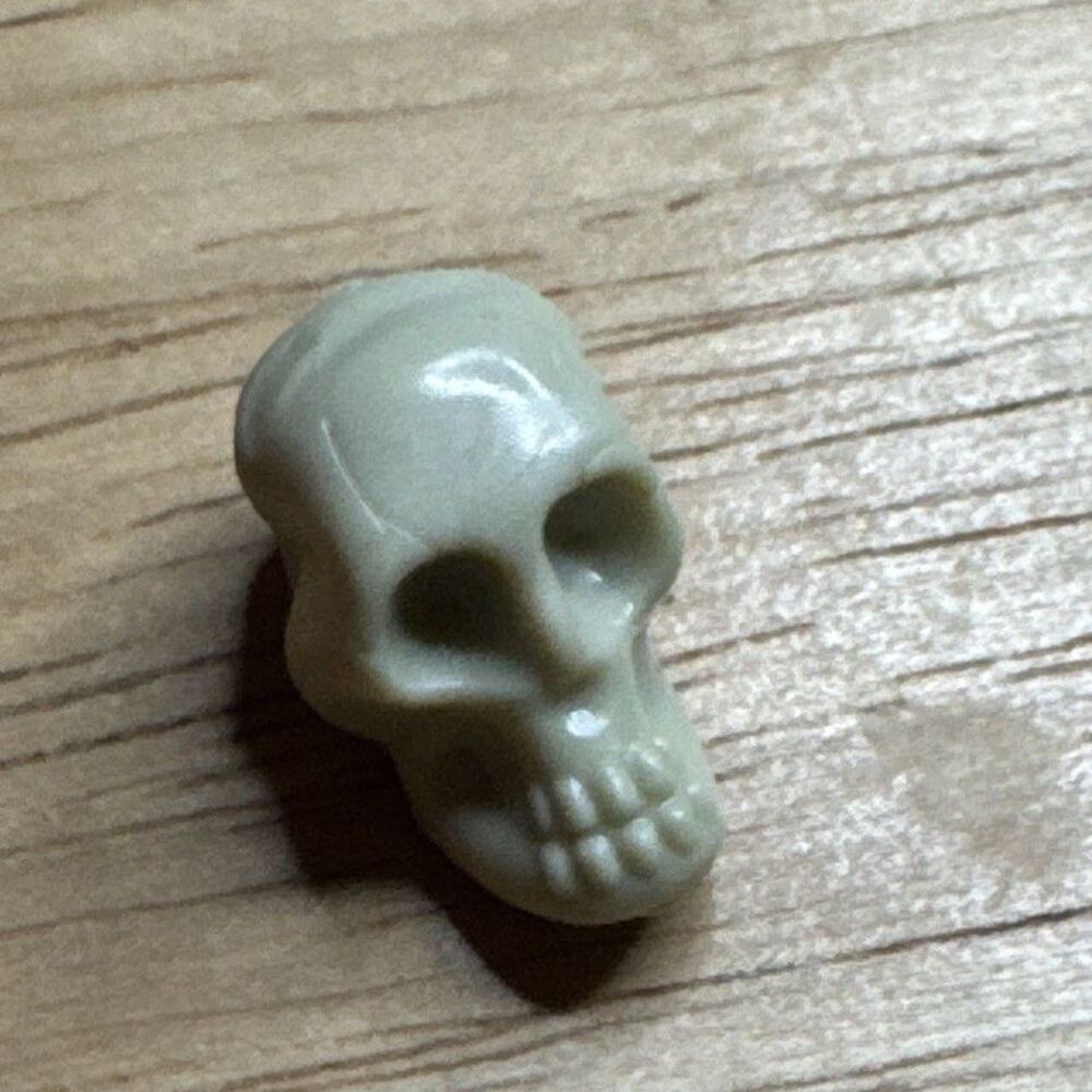 Mini Skulls 100 Piece each box  Halloween Party Favors Lot Of 4 Boxes